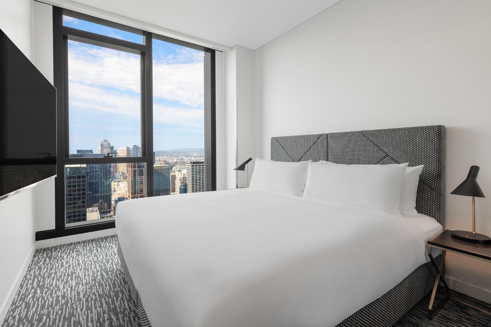 Meriton Suites Melbourne Ngoại thất bức ảnh A bedroom at the hotel
