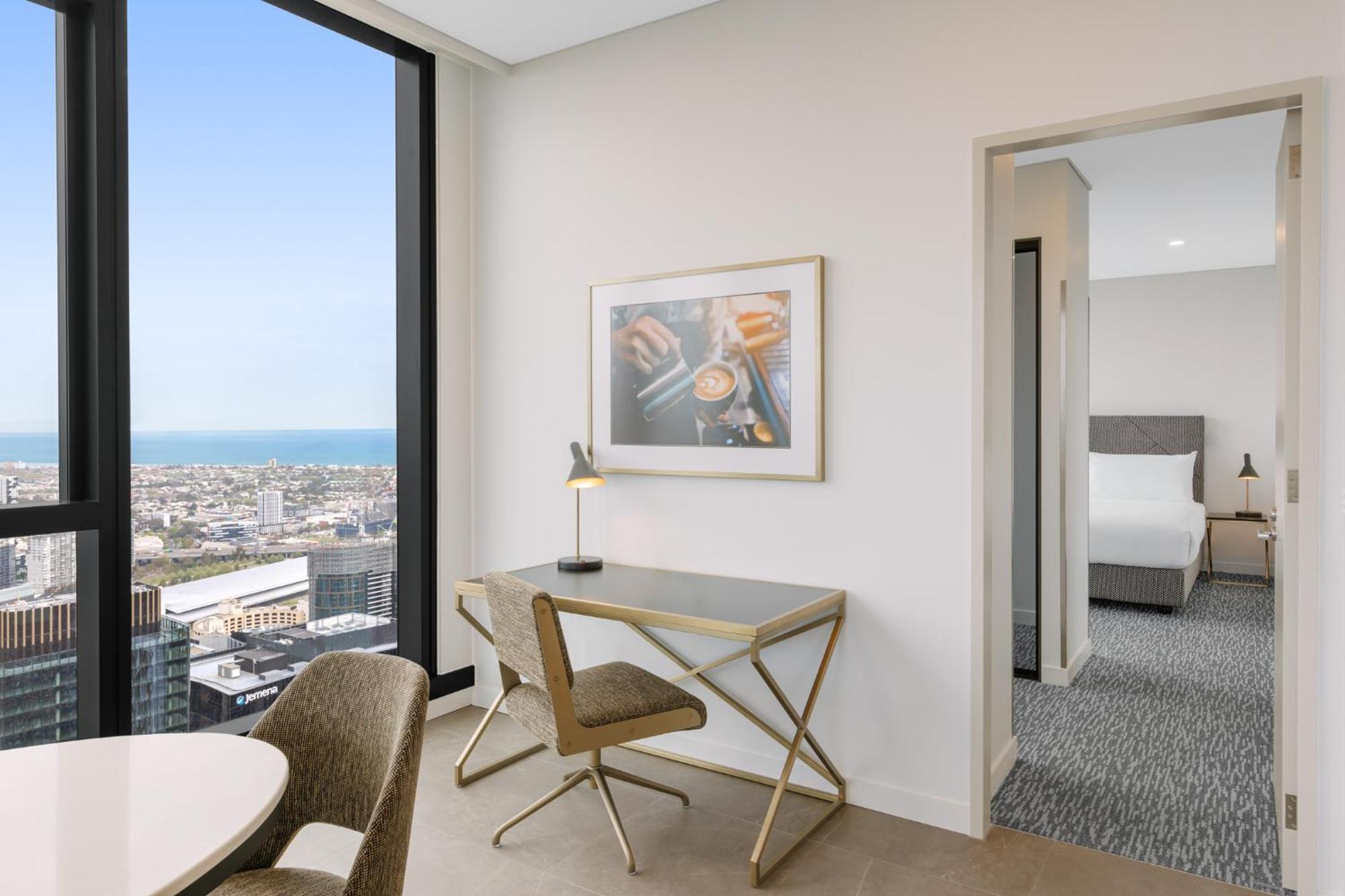Meriton Suites Melbourne Ngoại thất bức ảnh Interior of a typical apartment